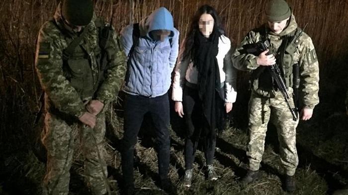 Пара нелегально пересекла границу Украины ради Дня Валентина