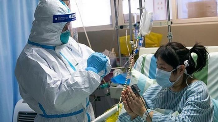 В Китае впервые зафиксировали случай привезенного коронавируса