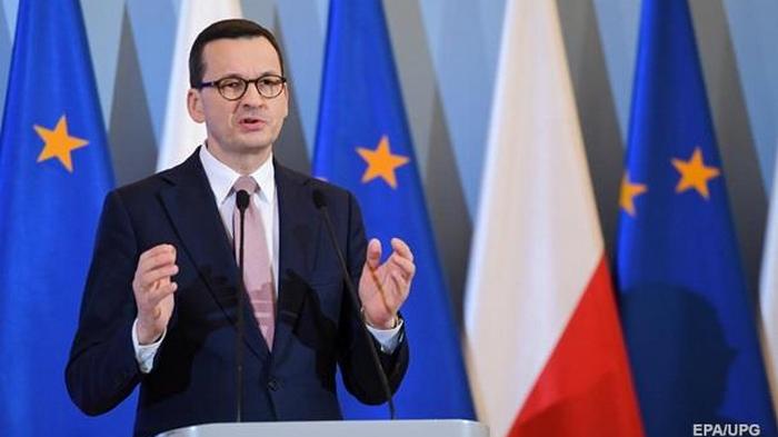 Польша закрывает границы из-за коронавируса