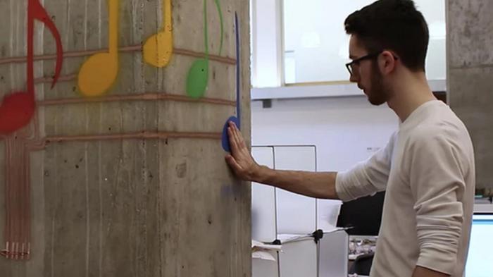 Ученые предложили способ, как сделать любую поверхность интерактивной (видео)
