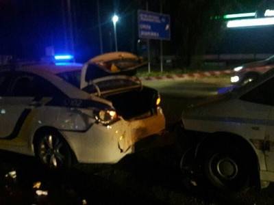 Нетрезвый водитель в Киеве сбил двух полицейских (фото)