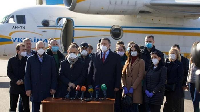 Украинским медикам в Италии продлили командировку