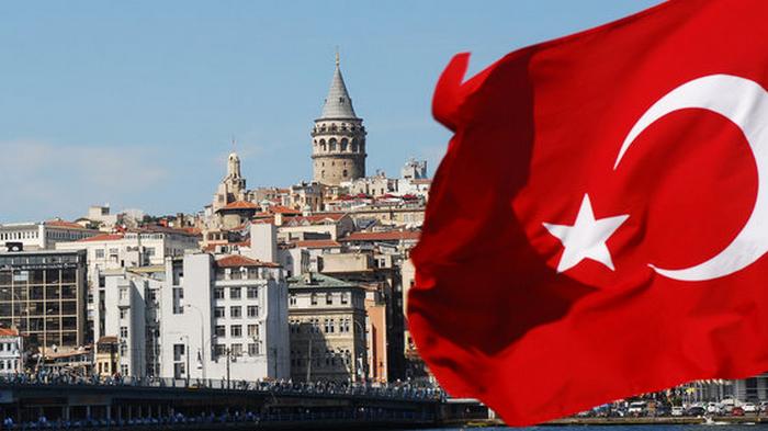 Турция планирует снимать карантин и принимать туристов