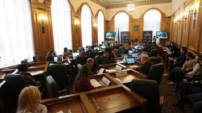 Комитет Рады одобрил закон о страховании медиков