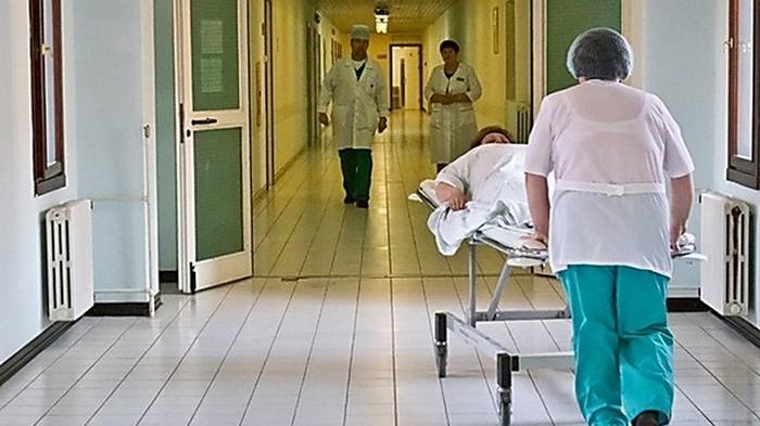 В Украине расширили число медучреждений для приема больных COVID