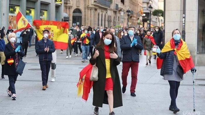 В Испании за сутки никто не умер от коронавируса