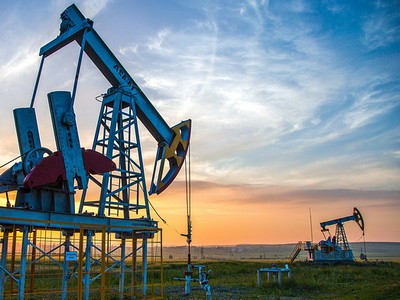 Мировая экономика не справляется с ростом предложения нефти