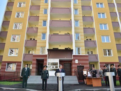 Почти 200 сотрудников СБУ получили квартиры в Киеве