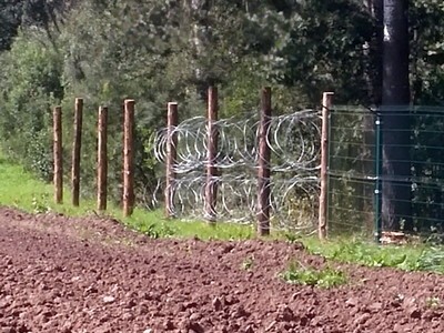 РФ строит забор на границе с Польшей