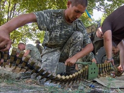 Ситуация на Донбассе резко обостряется: около 100 обстрелов за сутки