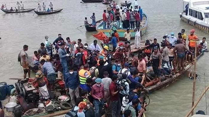 В Бангладеш 30 человек погибли при опрокидывании лодки