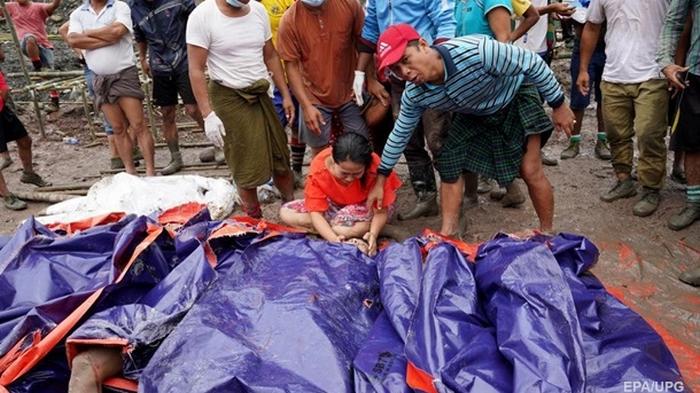 Число погибших при оползне в Мьянме превысило 160 человек