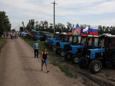 Силовики заблокировали колонну фермеров, идущих «на Кремль»