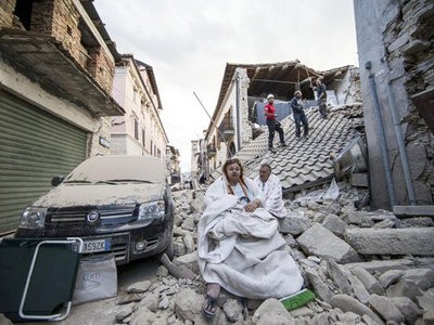 В Италии число жертв землетрясения увеличилось до 247 человек (фото)