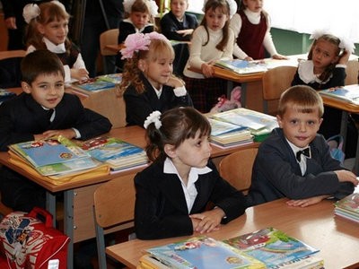 В украинских школах начали отменять оценки