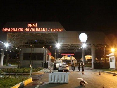 По турецкому аэропорту выпустили четыре боевые ракеты