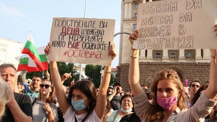 В Болгарии продлили чрезвычайную ситуацию из-за коронавируса
