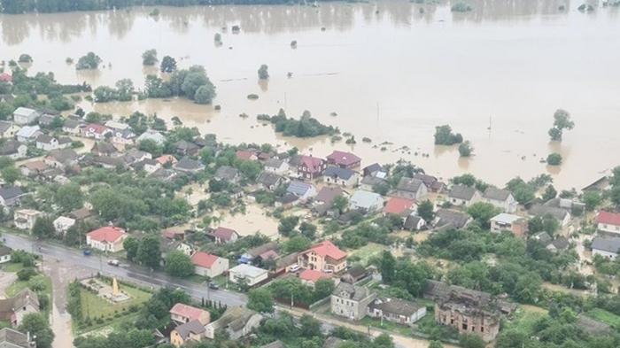 Наводнение на Прикарпатье: пострадавшие уже получили более 50 млн грн