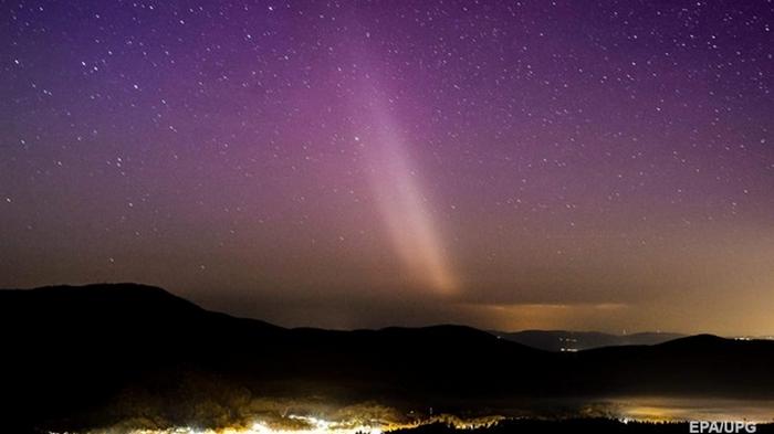 NASA зафиксировало два одновременных световых явления над Аляской