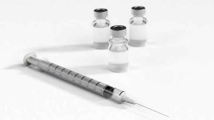 COVID-19. Китай выдал первый патент на вакцину, ее делают с участием военных