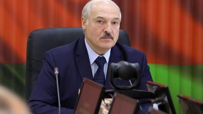 Лукашенко: Мы им покажем, что такое санкции