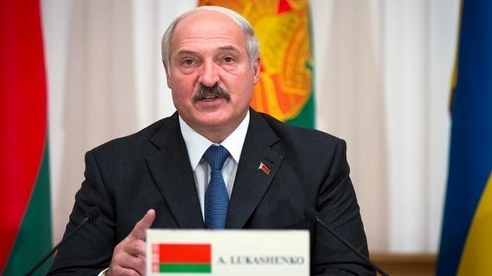 Лукашенко поручил увольнять учителей за идеологию