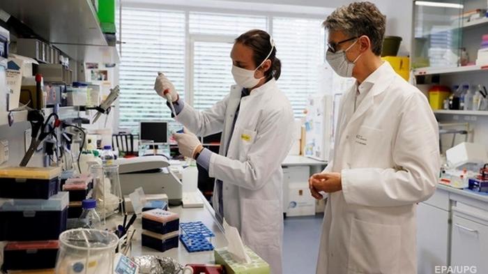 Украина ведет переговоры с Германией об обеспечении вакциной от COVID