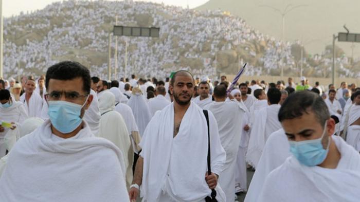 Саудовская Аравия возобновляет прием паломников