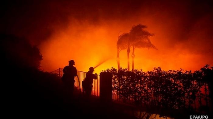 Пожары в Калифорнии: эвакуированы более 100 тысяч человек