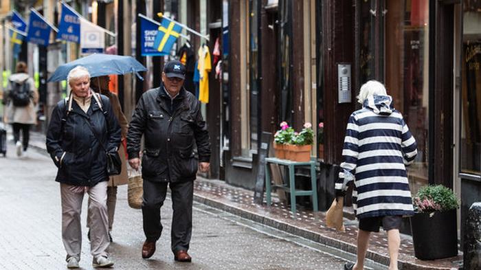 В Швеции серьезная ситуация с COVID-19, но жесткого карантина снова не будет