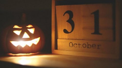 31 октября: какой сегодня праздник, что нельзя делать и приметы дня
