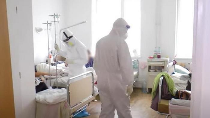 Один врач на сто пациентов - в Украине растет загруженность COVID-больниц