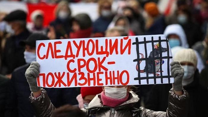 В Минске тысячи пенсионеров вышли на марш протеста (видео)