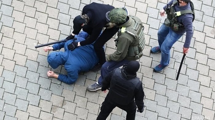 В Беларуси за сутки более 1100 задержанных - правозащитники