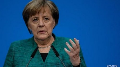 Меркель предостерегла о возможности третьей волны пандемии