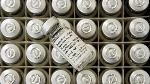 Минздрав уточнил сроки получения COVID-вакцин