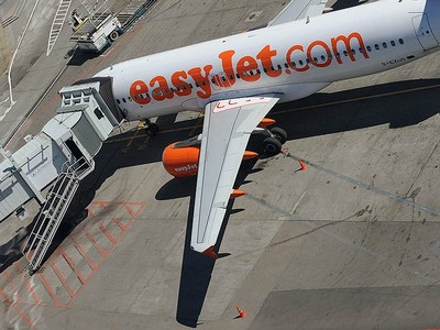Авиакомпания EasyJet прекращает полеты из России