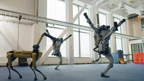 Роботов Boston Dynamics научили танцевать (видео)