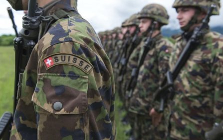 Новобранцы швейцарской армии пройдут базовую военную подготовку онлайн