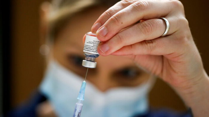 У вакцины от коронавируса нашли неожиданный побочный эффект