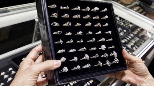 В мире растет спрос на бриллианты