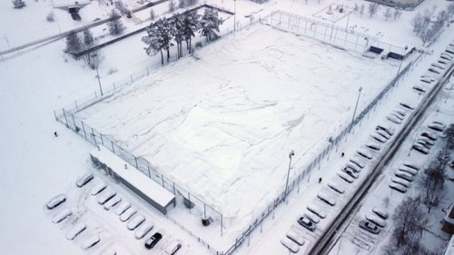 В Вильнюсе под тяжестью снега рухнул купол нового спортманежа