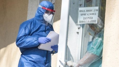 В Украине почти 2400 новых случаев коронавируса