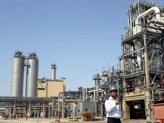 Китай получил первую партию нефти из Ирана