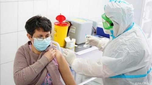 МОЗ назвал число вакцинированных за второй день