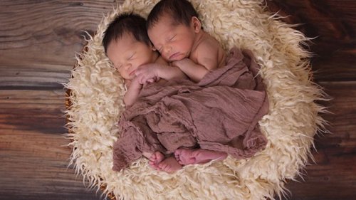 В мире фиксируется пик рождаемости близнецов