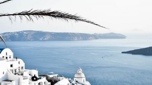 Греция намерена открыть страну для туристов в середине мая