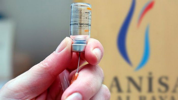 Одна доза китайской вакцины Sinovac эффективнее у женщин, чем у мужчин – данные из Турции