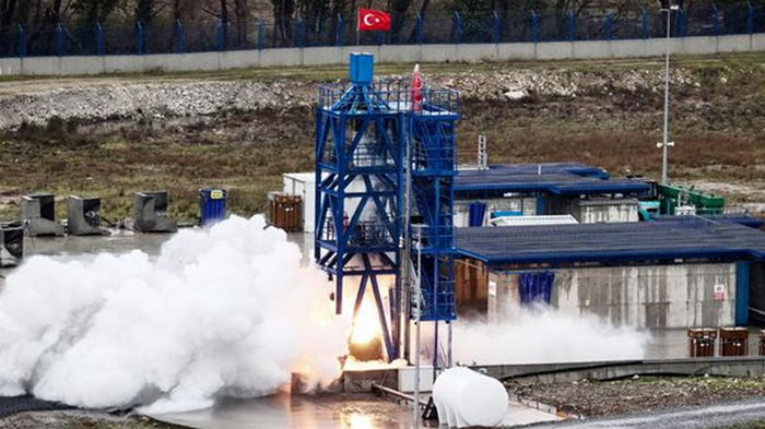 Турция успешно испытала двигатель ракеты для миссии на Луну (видео)