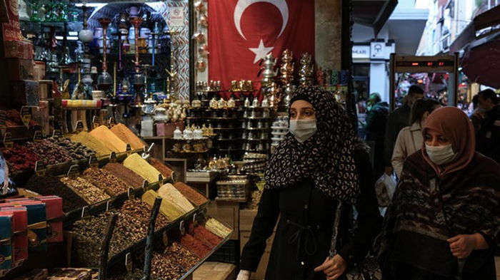 Власти Турции заявили о наиболее сложном периоде с начала пандемии